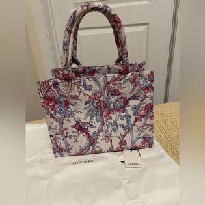 Aritzia Keep Tote Small